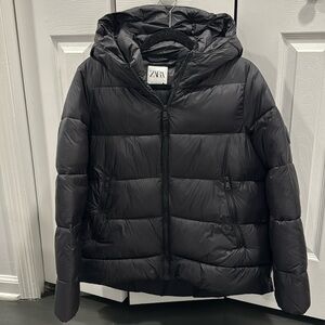 Like New Zara puffer jacket with hood